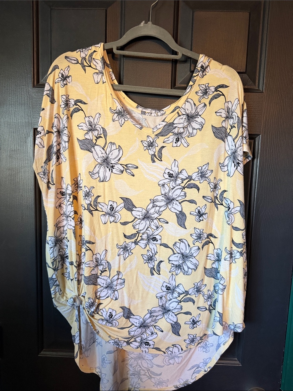 Soft Yellow Floral V-Neck Tie-Front Tunic Top
